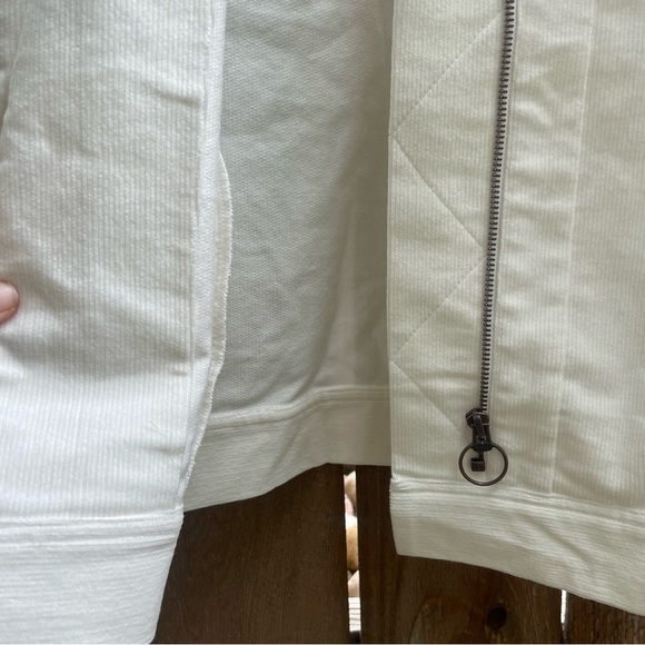 LILLA P Women’s White Moto Bomber Zip Up Corduroy Jacket NWOT Size Medium - Picture 7 of 15